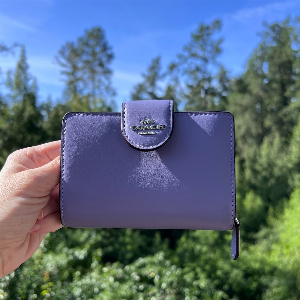COACH Purple Smooth Leather Medium Wallet Silver Hardware AUTHENTIC